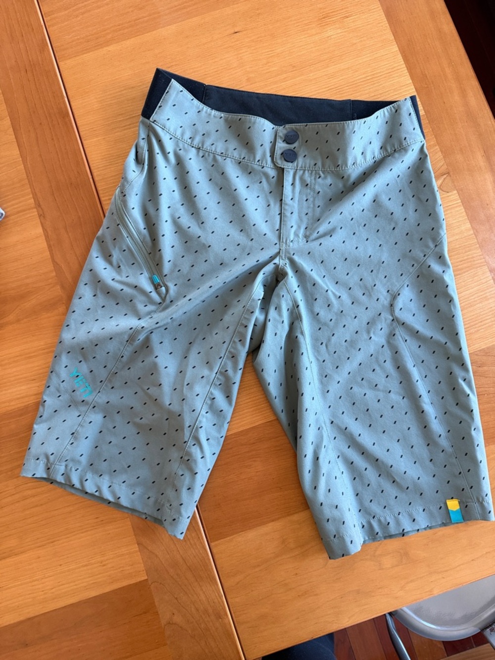 Light Sage Women's Yeti Mountain Bike Shorts, size xs